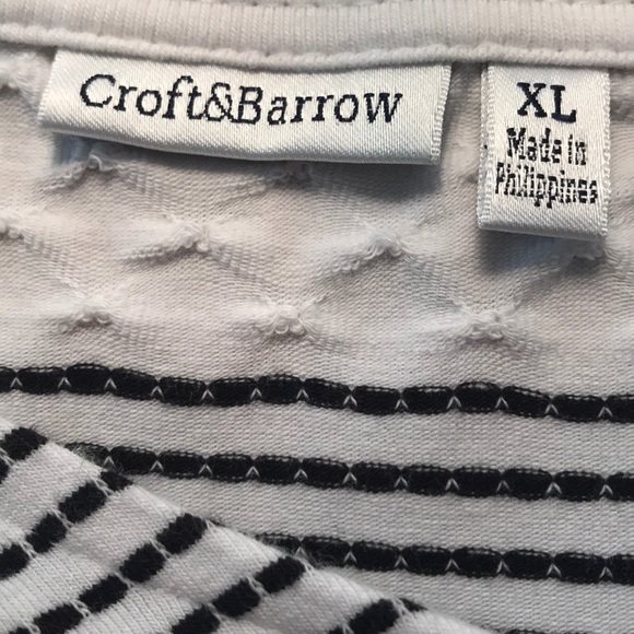 💥SALE💥 🔴2/$10 Croft & Barrow Striped Textured Top - Picture 4 of 6